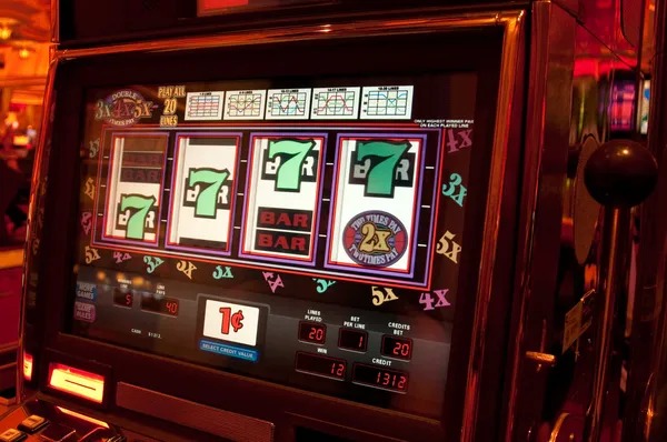 Fortune Tiger free-spins bonus round with multiplier display